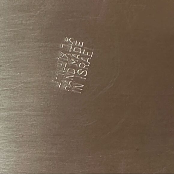 Vintage Traditional Judaica Brass Grapevine Motif Dresser Trinket
Box - Picture 5 of 6